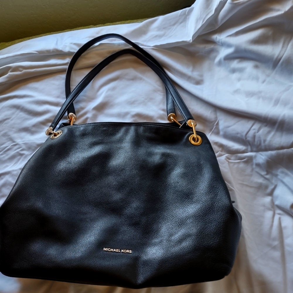 Oversize Michael korrs hobo bag